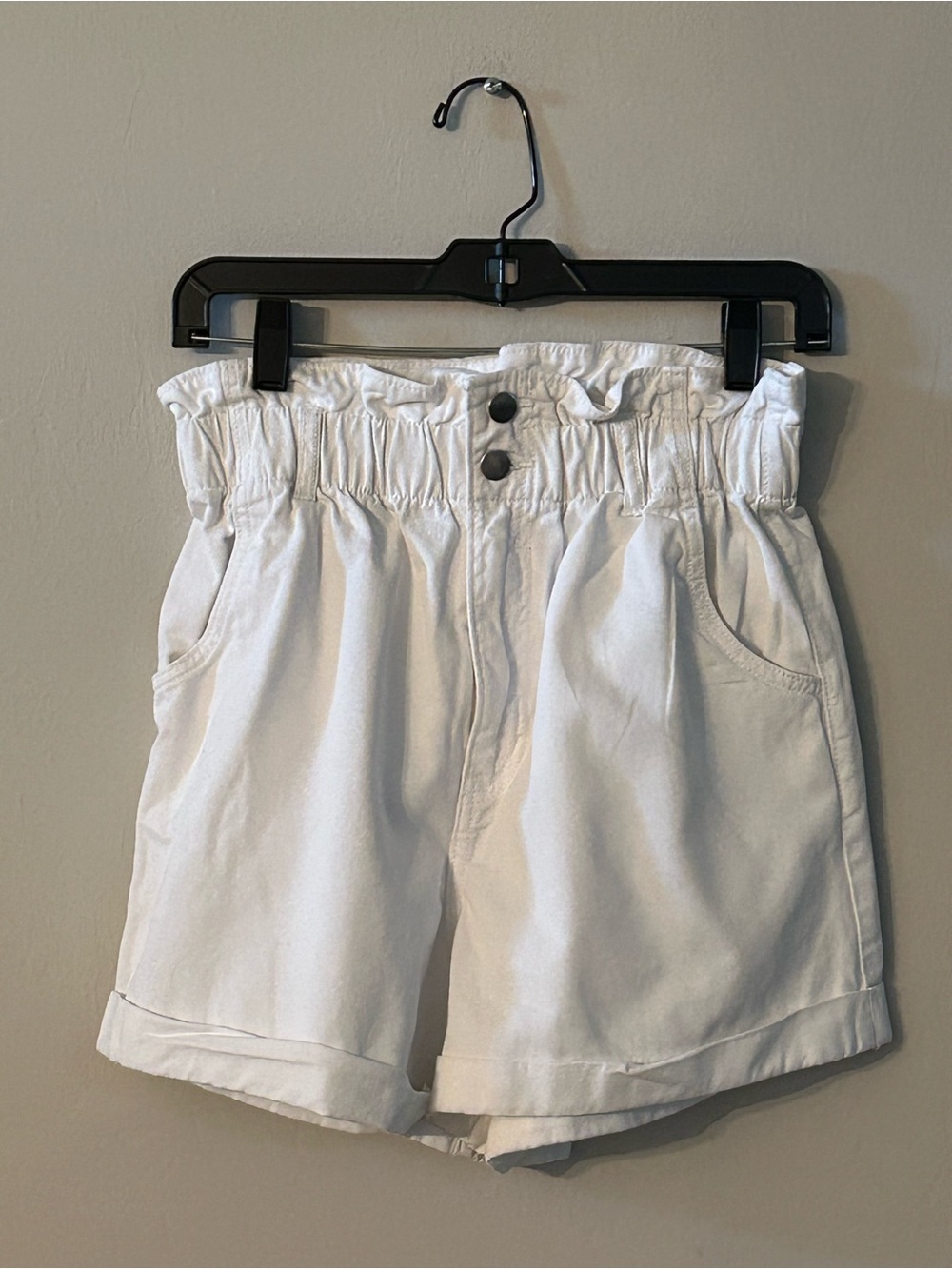 H&M White High Waist Paper Bag Shorts Quiet Luxury Boho Minimalist Resortwear
